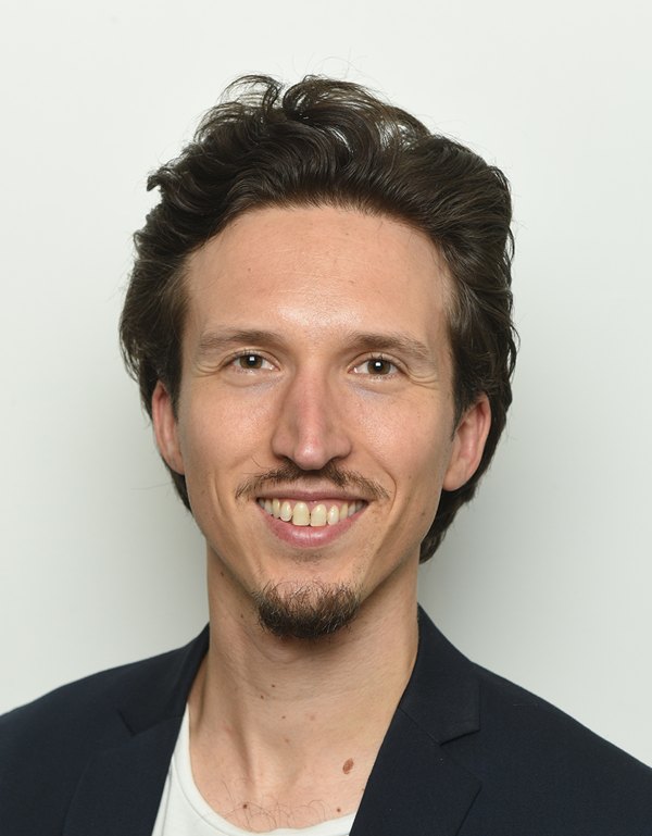 Thomas Van de Walle, author of Pangea